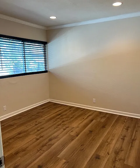 1530 E Broadway #106 — Photo 11
