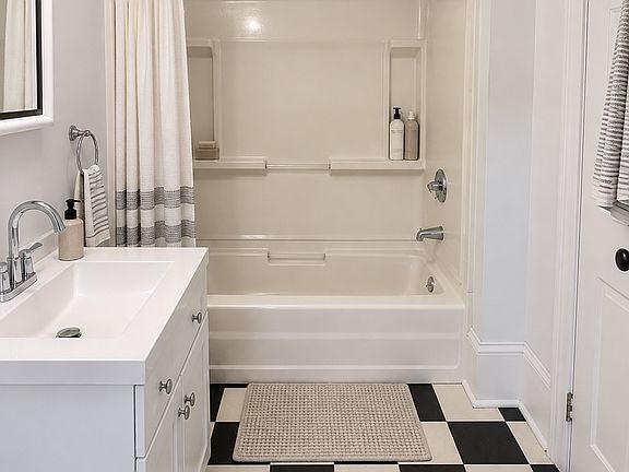 4th image of 102-106 N Main Ave #1065