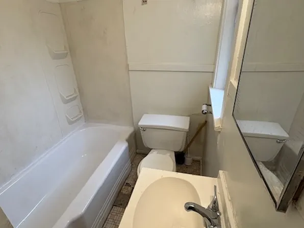 7427 S Broadway APT F, Saint Louis, MO 63111