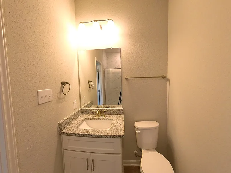 7122 Magnolia Blf #2 — Photo 24