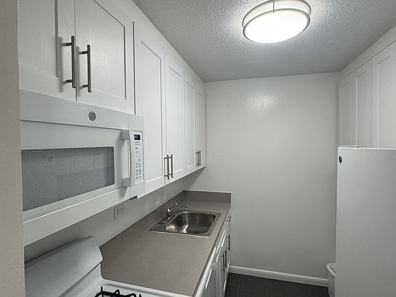 3rd image of 1749 2nd Ave #9S