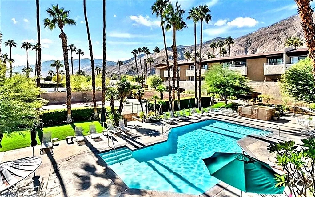 1 bed, 568 sqft, $2,200 — Photo 1