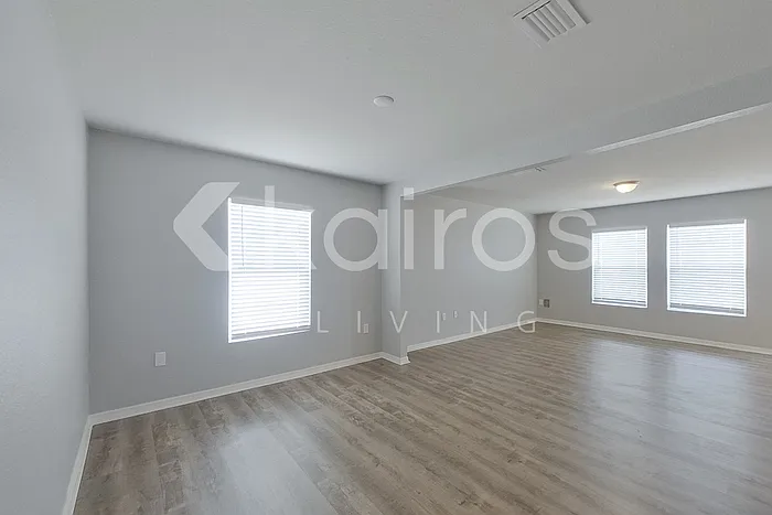 2227 NW 11th Ct — Photo 3