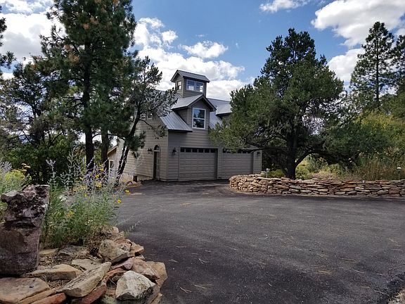 3rd image of 299 Eastview Dr