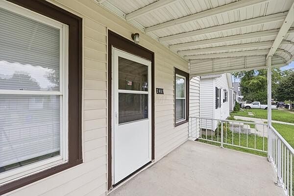 Listing photo 5