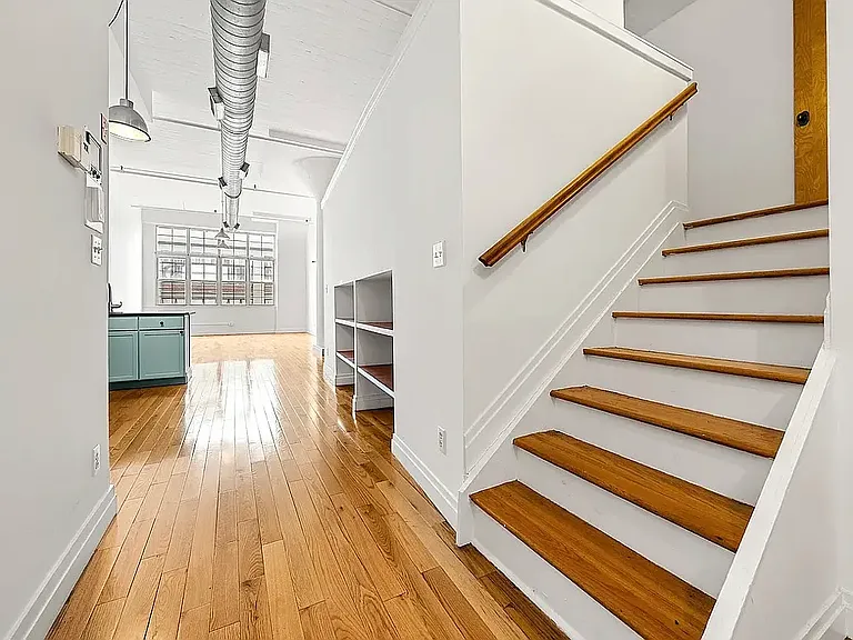689 Myrtle Ave #4F — Photo 1