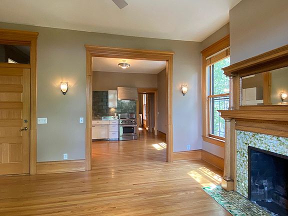3rd image of 2621 1st Ave S APT 1
