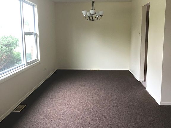 5th image of 209 Todd St