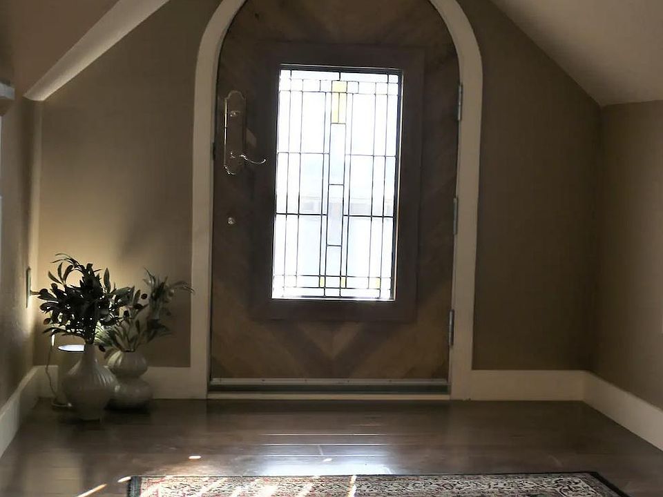 1st image of 2116 Aldrich Ave S