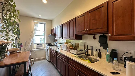 Rented by Chase Global Realty Corp