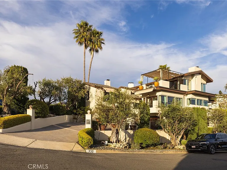 230 High Dr — Photo 45