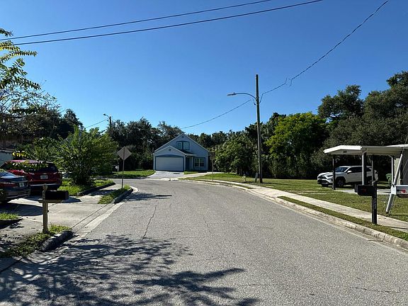5th image of 2012 Leon Ave