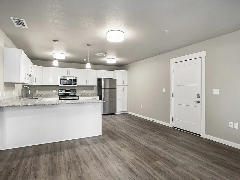 Stillwater Crossing Apartments — Photo 64