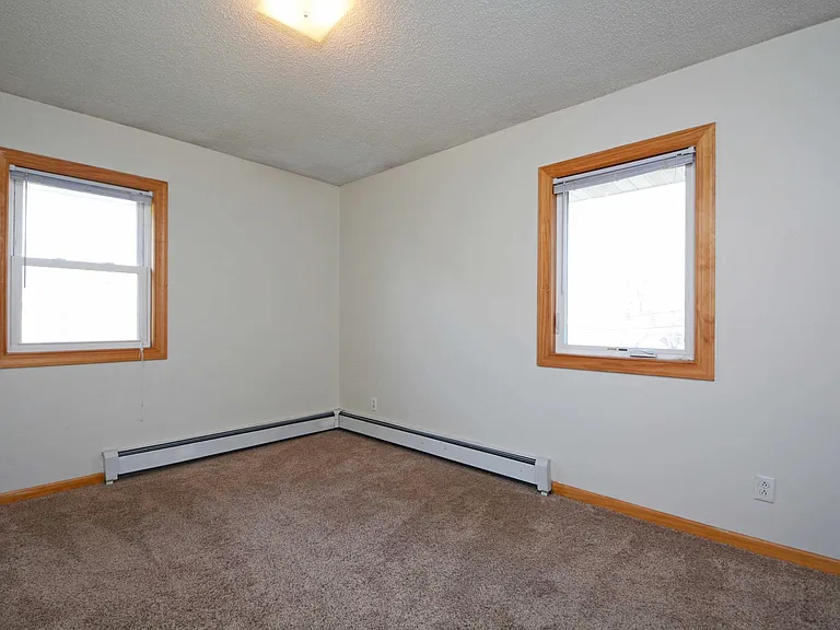 2105 Hillview Rd — Photo 7