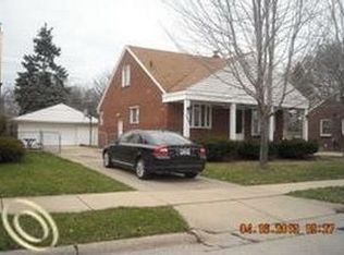 1054 Buckingham Ave, Lincoln Park, MI 48146