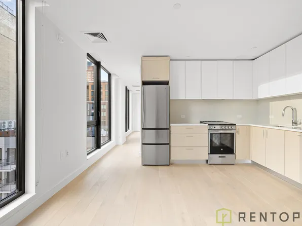 554 West 46th Street image 2 of 25