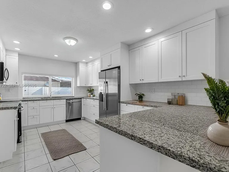 7125 SW 93rd Ct — Photo 8