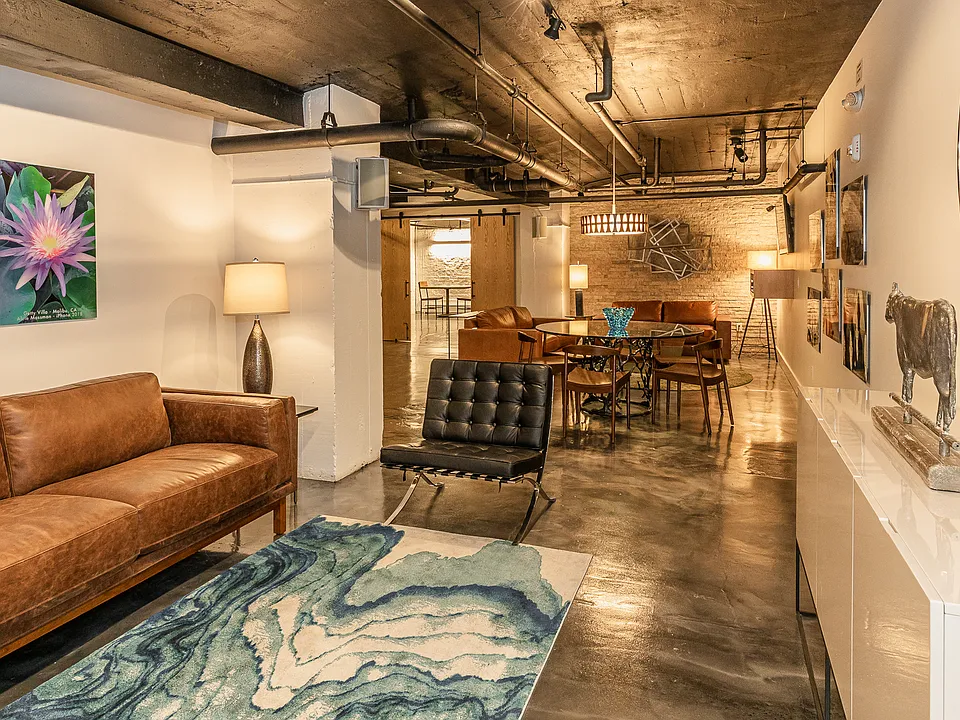 Community Room - Lounge