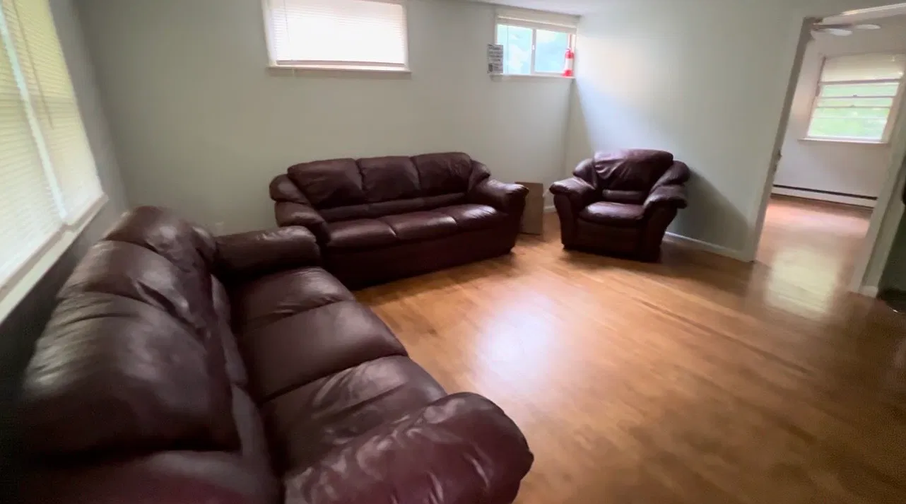 4 bed, 1800 sqft, $2,900 — Photo 1