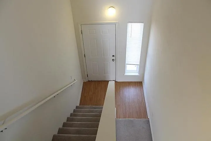 Building Photo - 1530 Timber Creek Dr