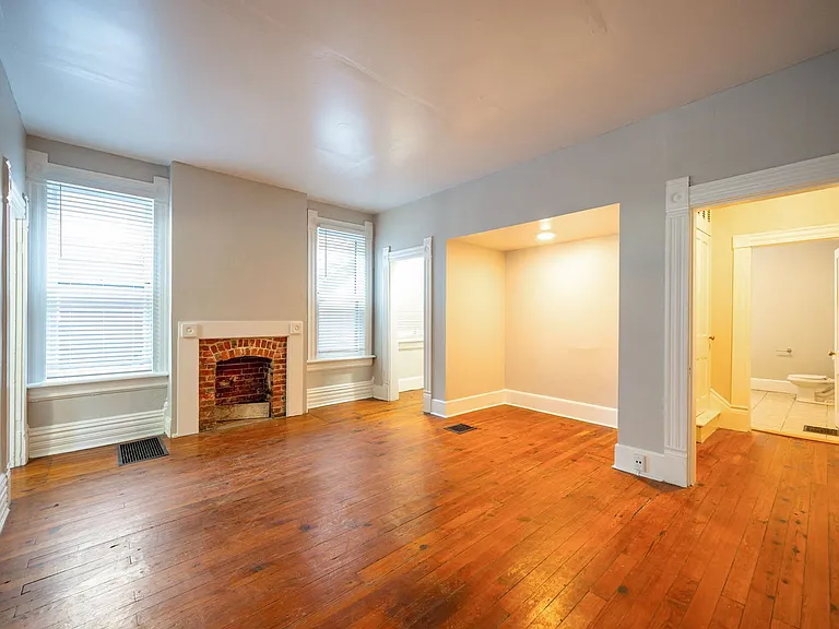 247 W 3rd Ave — Photo 3