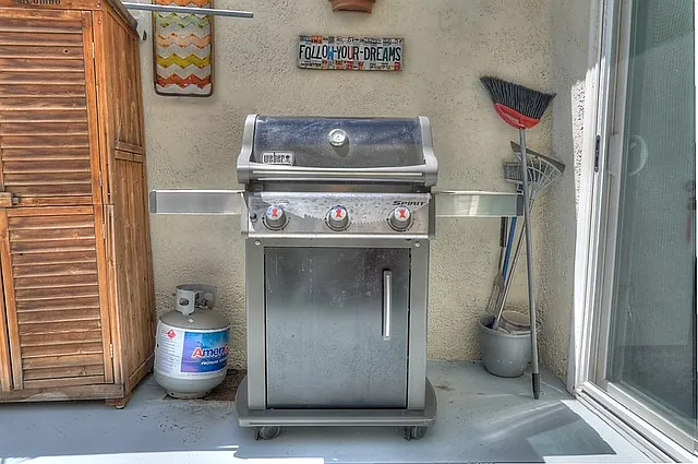 Tam O Shanter Plz — Photo 17