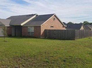 100 Scurlock St, Grandview, TX 76050