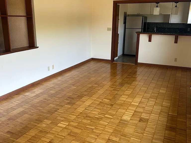 Magnolia Court — Photo 2