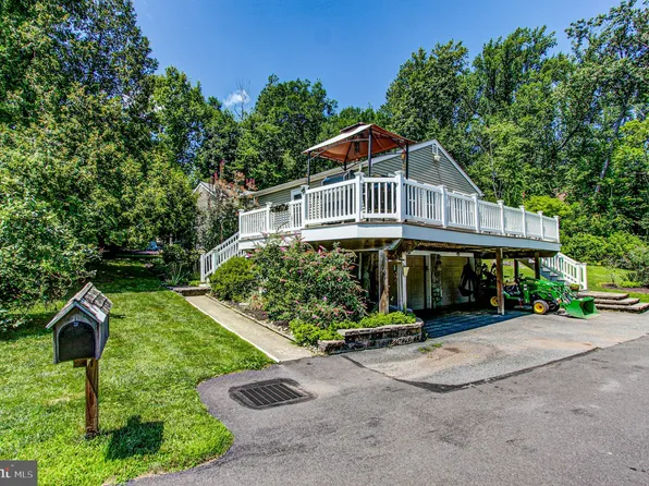 2135 Perkiomen Ave, Perkiomenville, PA 18074