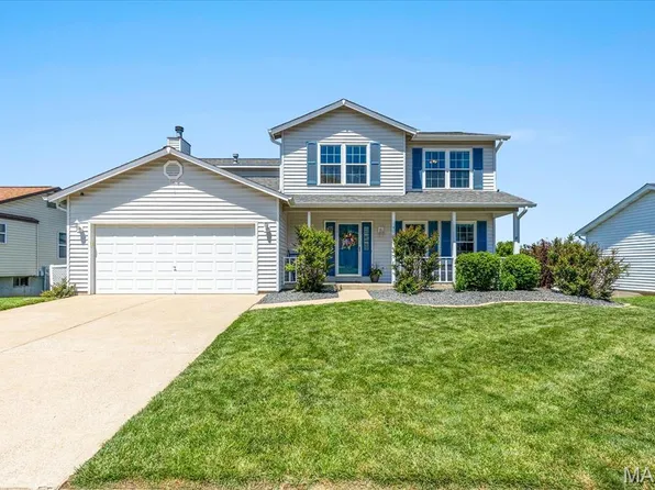 4010 Cambridge Crossing Dr, Saint Charles, MO 63304
