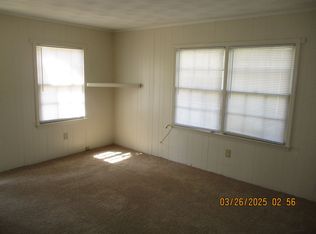 1201B Radium Springs Rd, Albany, GA 31705