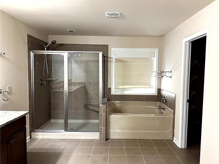 3415 Pointe Vecchio Cir E — Photo 14