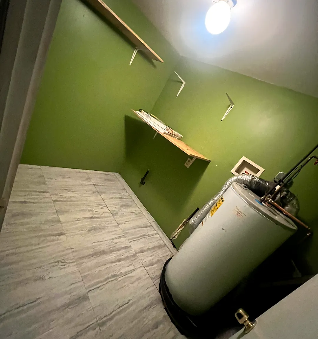 3 bed, 1100 sqft, $2,250 — Photo 3