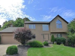 7644 White Oak Dr, Solon, OH 44139