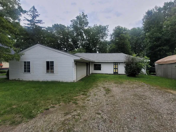 713 S Mill St, Clio, MI 48420