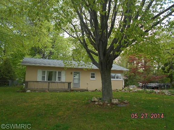 5th image of 1023 N Robert St