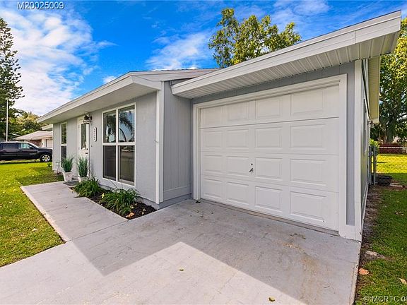 5th image of 322 NE Brasher Ct