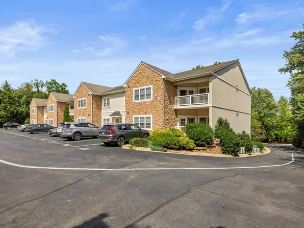 1410 N Coalter St APT 202, Staunton, VA 24401