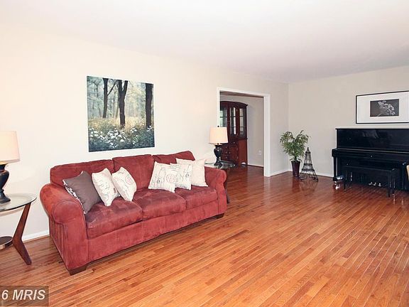 3rd image of 10708 Stanhope Pl