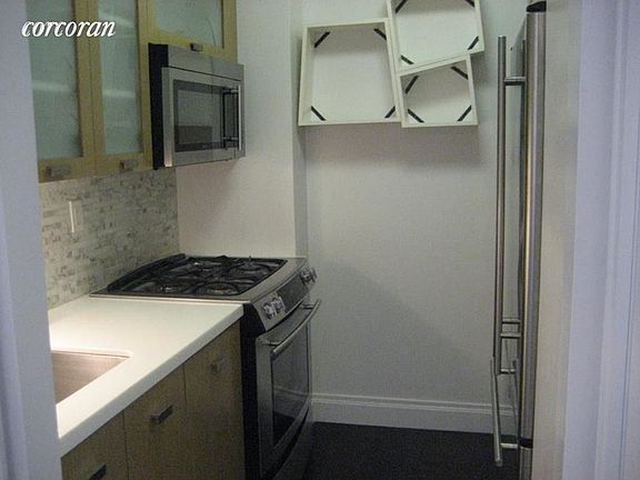 3rd image of 212 E 47th St APT 11J