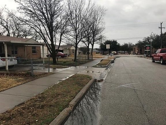 2nd image of 4210 Harvey Dr