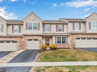 335 Weatherstone Dr, New Cumberland, PA 17070