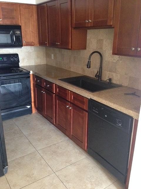 1st image of 1320 E Vista Ave #B
