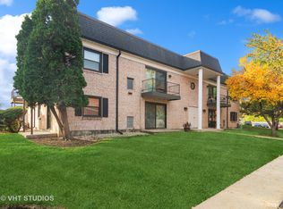 3305 Kirchoff Rd APT 1A, Rolling Meadows, IL 60008