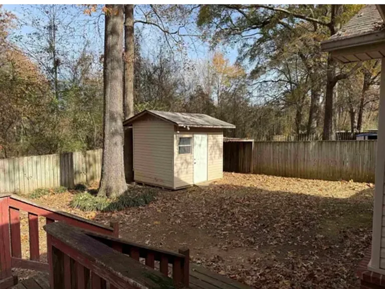 20 Shaded Oaks Dr — Photo 11