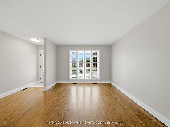 5th image of 134 Wakefield Rd