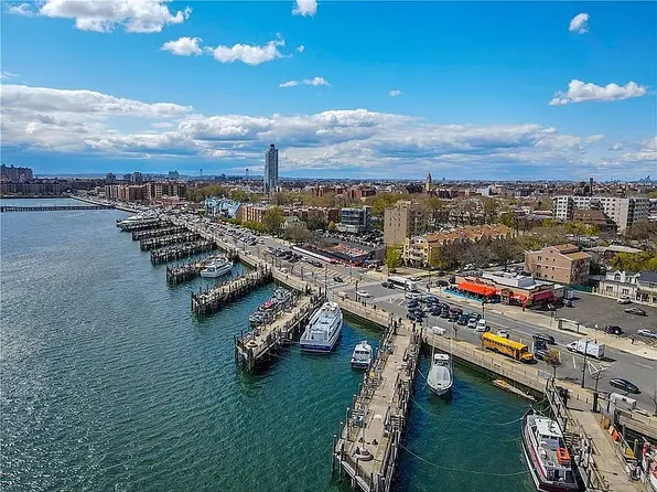 1625 Emmons Avenue image 4 of 25