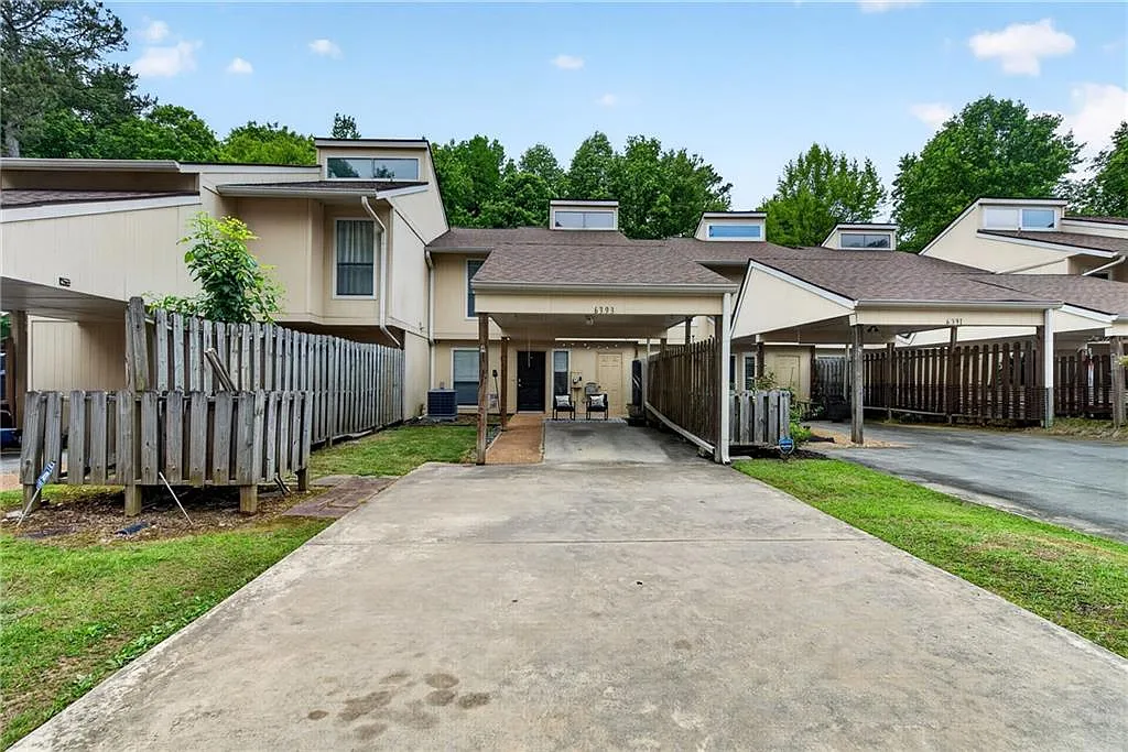 3 bed, 2.5 bath, 1502 sqft, $2,300 — Photo 1