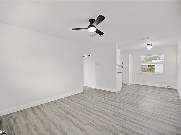 3rd image of 1644 Pawnee St