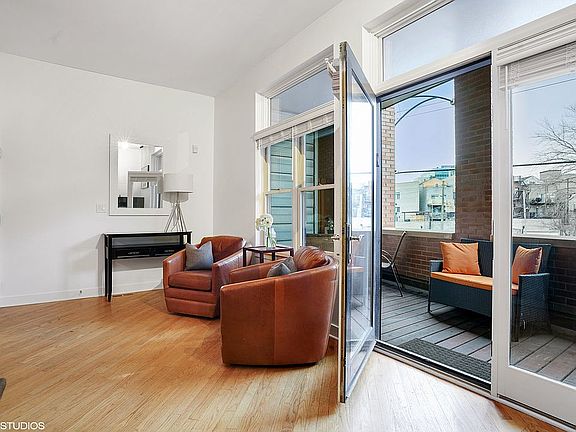 5th image of 1735 N Clybourn Ave APT 2N